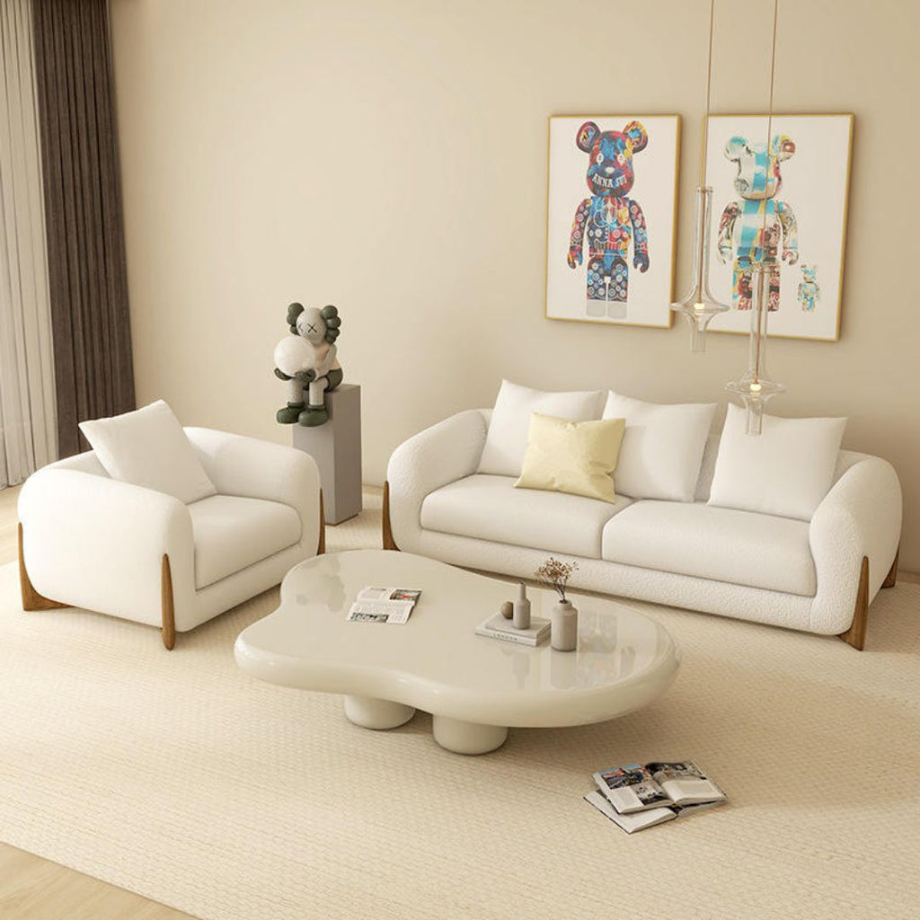 Elegant 3-seter sofa i kremfarget bouclé